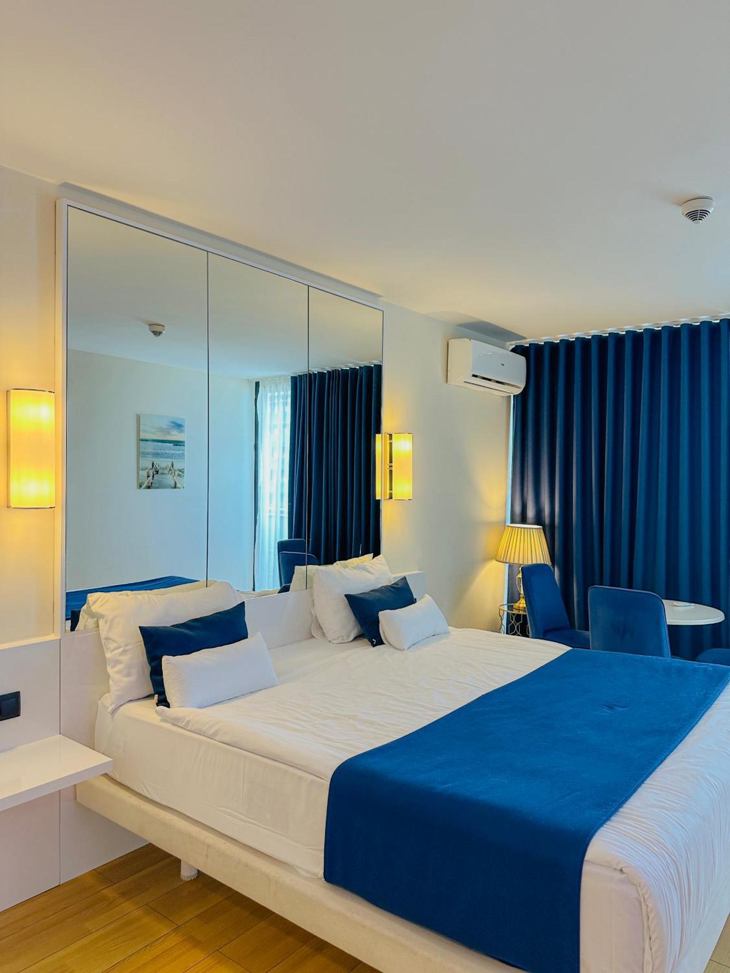 Seaside Vip Hotel Batumi Ngoại thất bức ảnh