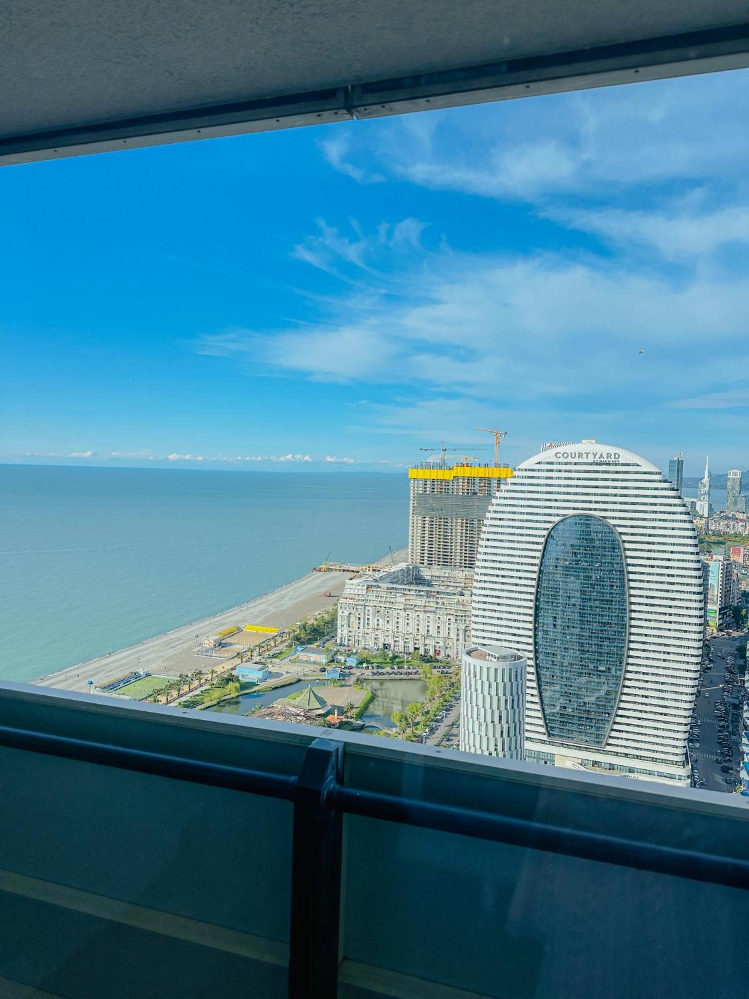 Seaside Vip Hotel Batumi Ngoại thất bức ảnh